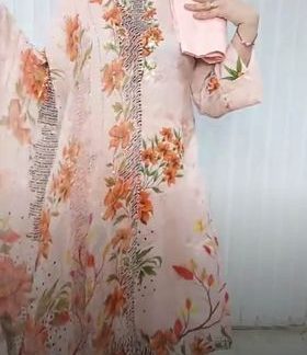 White Lilium ( light pink )