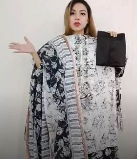 ( TX ) Black n White