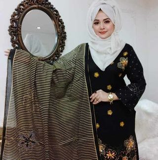 (M)ganga Lara (black)